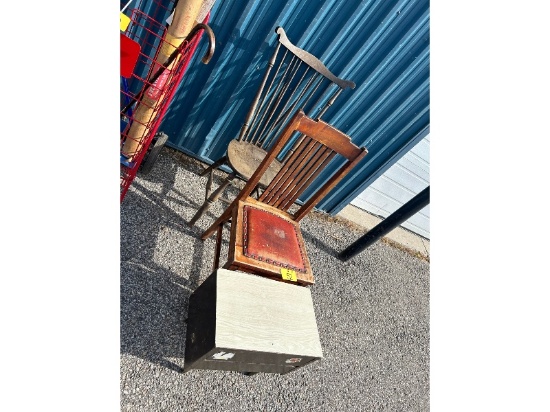 2 Chairs & Side Table