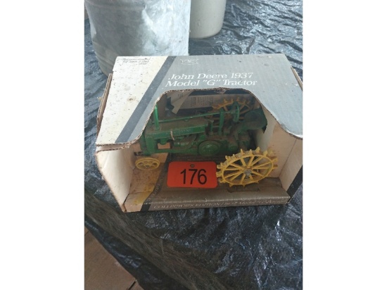 Model JD 1937 G Tractor