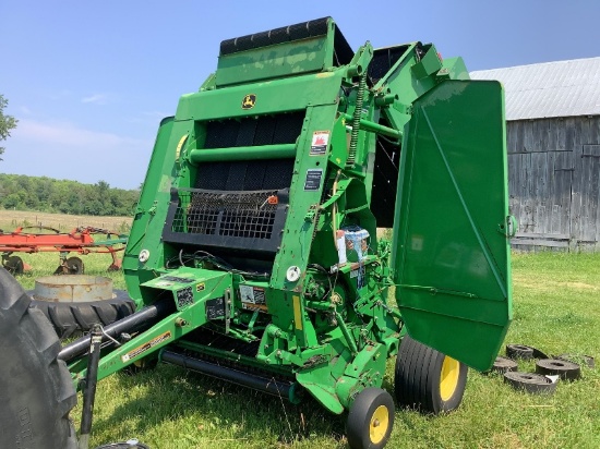 John Deere 458 Silage Special Round Baler