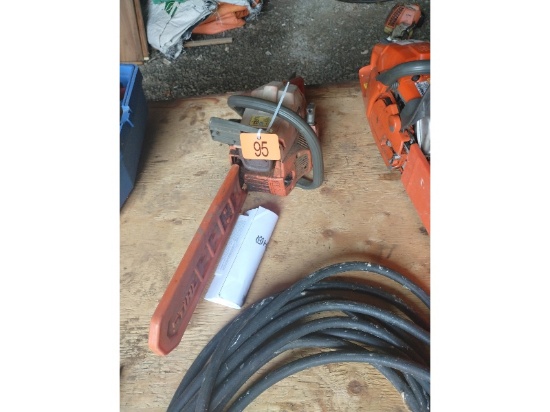 Husqvarna 136 Chainsaw