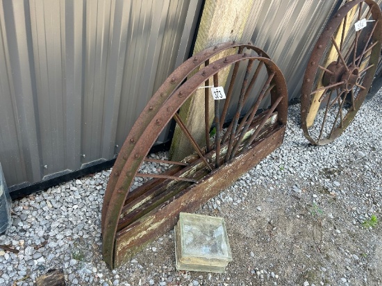Wagon Wheel Halves 26"