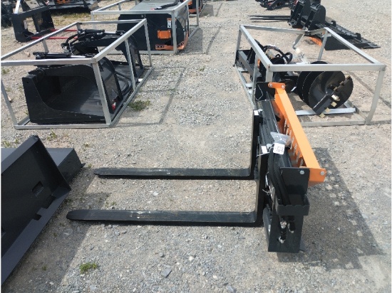 New Wolverine 3300lb Hydraulic Adjustable Skid Steer Pallet Fork