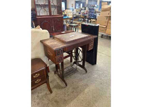 Singer Treadle Sewing Machine
