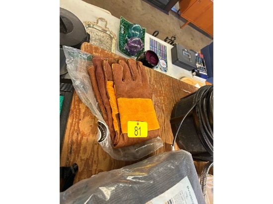 Leather Gloves