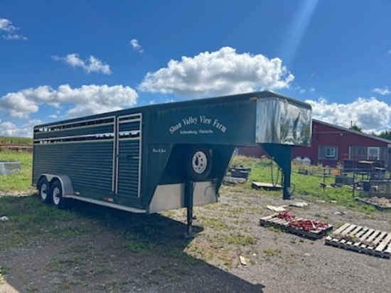 2001 Featherlite 20' Livestock Trailer - Has Ownership