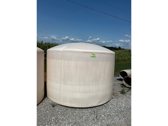 1550 Gallon Poly Tank