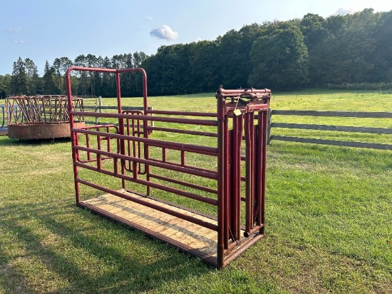 Gencor Cattle Chute with Head Gate