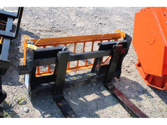 New Land Honor Skid Steer Pallet Fork