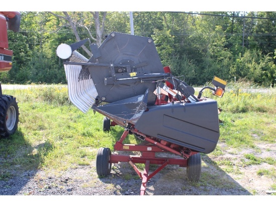 Case IH 1020 22.5' Grain Head & Cart