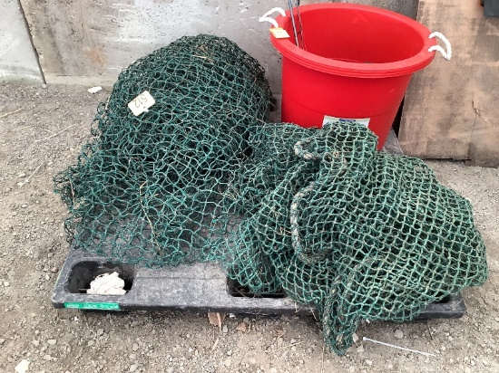 2 Hay Nets