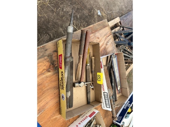2 Trays of Files & Chisels