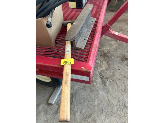 Sledge Hammer & Railway Style Anvil