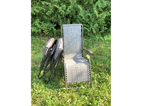 3 Zero Gravity Chairs