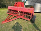 33 Massey Ferguson 17 Run Seed Drill with Grain & Grass Boxes