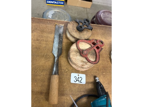Wooden Pulleys & Wood Chisel