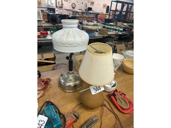2 Lamps