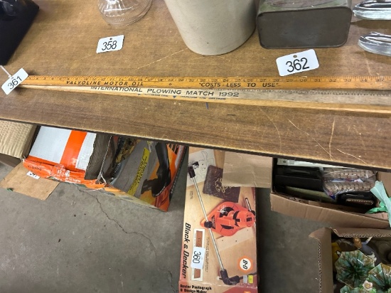 3 Yard Sticks