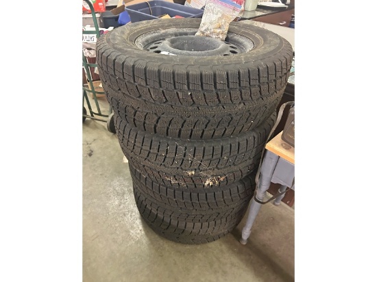 New Tires & Rims 265/65R17 Off Chevy Colorado