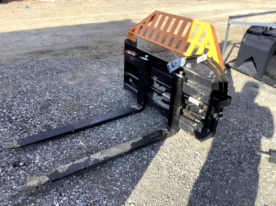 New Wolverine Skid Steer Hydraulic Adjust Pallet Fork