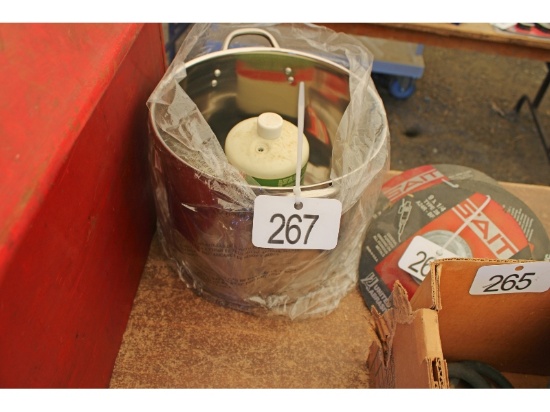 New Soup Pot Plus Propane Tank
