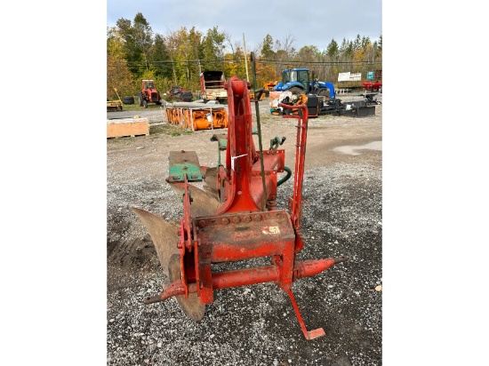 Kvernland 3 Furrow Manual Adjust Plow