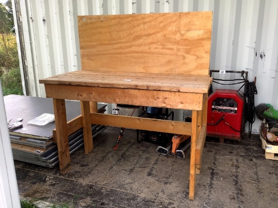Wooden Work Bench