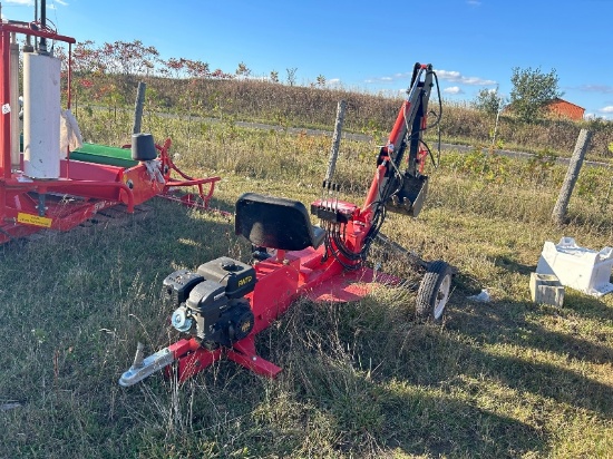 Towable 9.8 Hp Backhoe - Runs Well