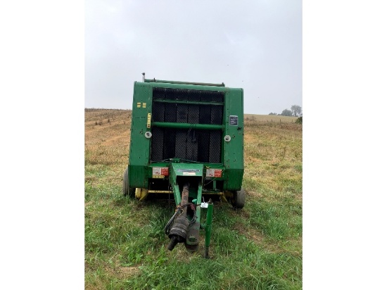 John Deere 335 Round Baler