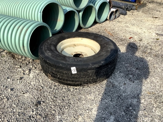 315/80R22.5 Tire & Rim