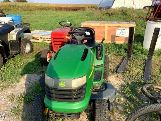 John Deere L100 Lawnmower