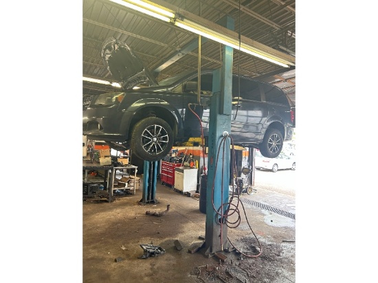 Ford Smith 7000 lb Automotive Lift