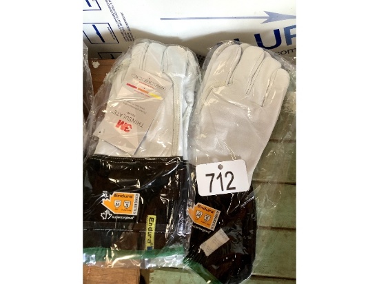 2 New Pairs of XL Endura Leather Gloves