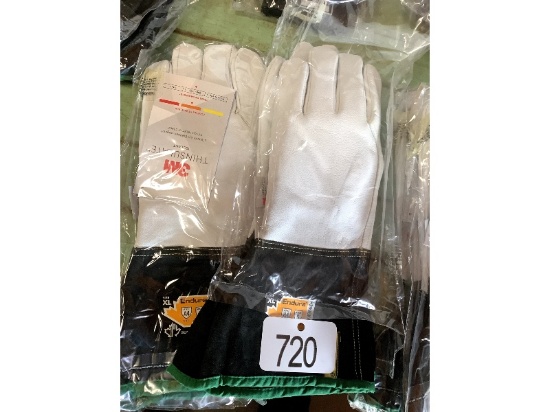 2 New Pairs of XL Endura Leather Gloves