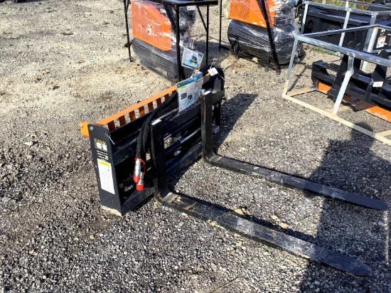 New Wolverine Skid Steer Hydraulic Adjust Pallet Fork