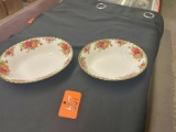 2 Serving Bowls
