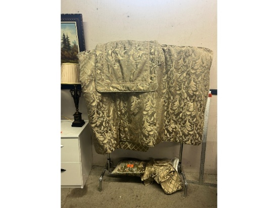Queen Bed Set With Pillow Shams