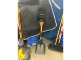 3 Shovels