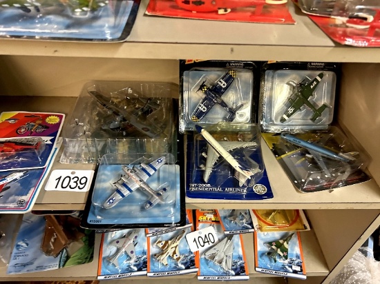 12 Die Cast Planes