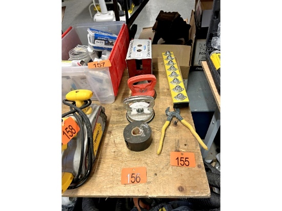 Magnets & Sawhorse Brackets
