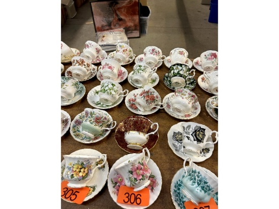 5 Royal Albert Cups & Saucers