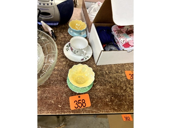 Cups & Saucers