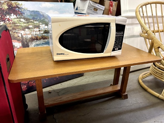 Microwave & Table