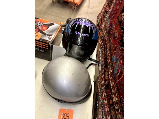 2 Helmets