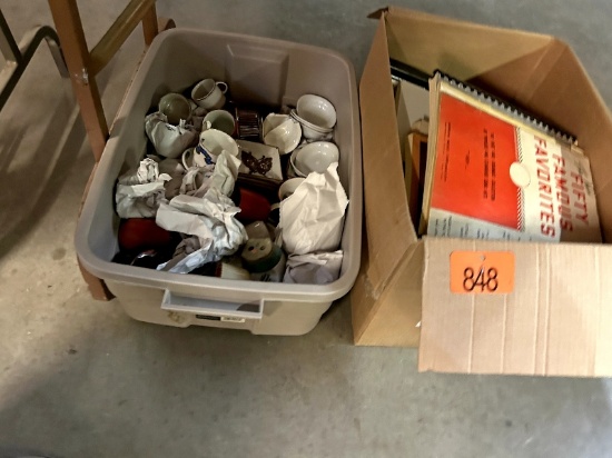 2 Boxes of Housewares