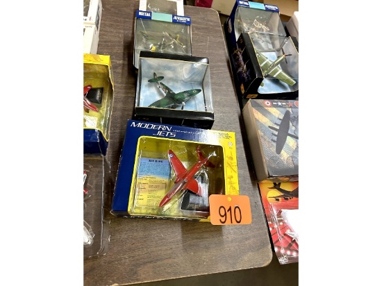4 Die Cast Model Planes