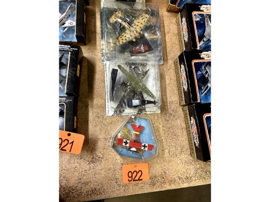 4 Die Cast Model Planes