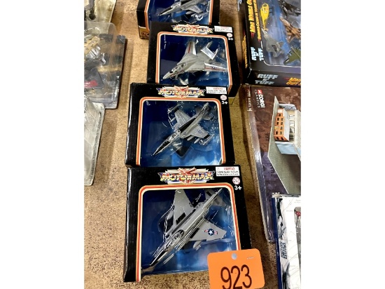 4 Die Cast Model Planes
