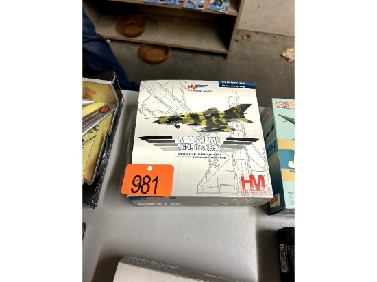 HM Die Cast Model Plane