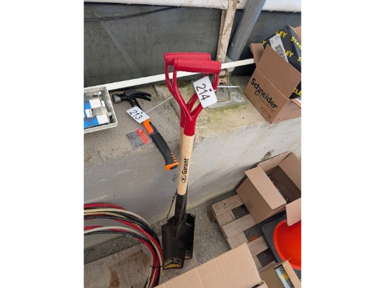 2 New Garant Trenching Shovels
