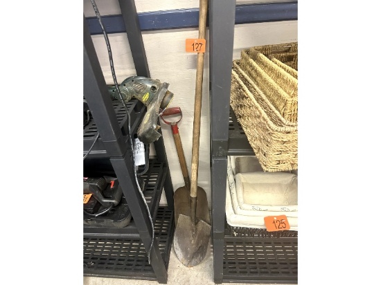 2 Shovels